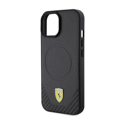 Ferrari Hülle Carbon Metal Logo MagSafe Schwarz – iPhone 15