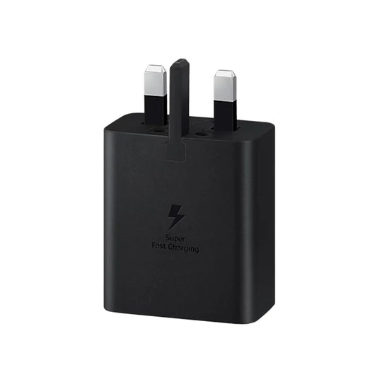 Das Bild zeigt das Samsung EP-T4510 Ladegerät 45W USB-C UK-Plug in Schwarz aus der Frontansicht.