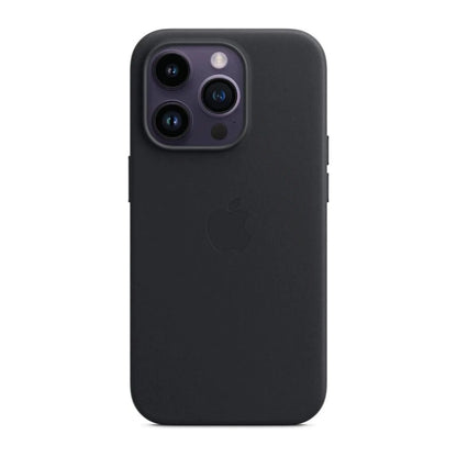Das Bild zeigt die Apple iPhone Handyhülle MM2M3ZM/A aus Leder. Sie ist kompatibel mit dem iPhone 13 Pro. In der Farbe Mitternacht aus der Frontansicht.