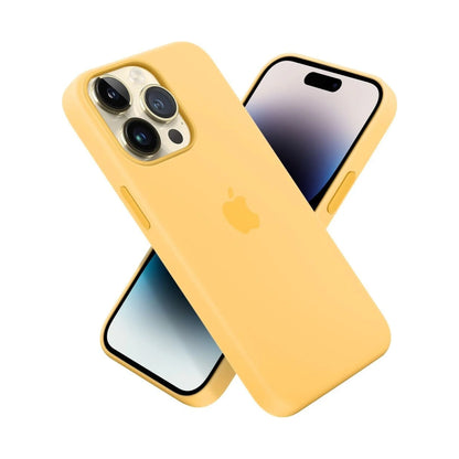 Das Bild zeigt die Apple iPhone Handyhülle MPU03ZM/A aus Silikon. Sie ist kompatibel mit dem iPhone 14 Pro Max. In der Farbe Sonnenlicht.