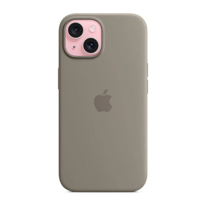 Das Bild zeigt die Apple iPhone Handyhülle MT0Q3ZM/A aus Silikon. Sie ist kompatibel mit dem iPhone 15. In der Farbe Tonbraun aus der Frontansicht.