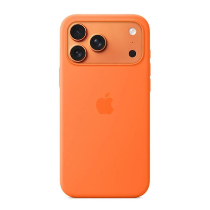 Das Bild zeigt die Apple iPhone Handyhülle MGFL4ZM/A aus Silikon. Sie ist kompatibel mit dem iPhone 17 Pro Max. In der Farbe Orange aus der Frontansicht.
