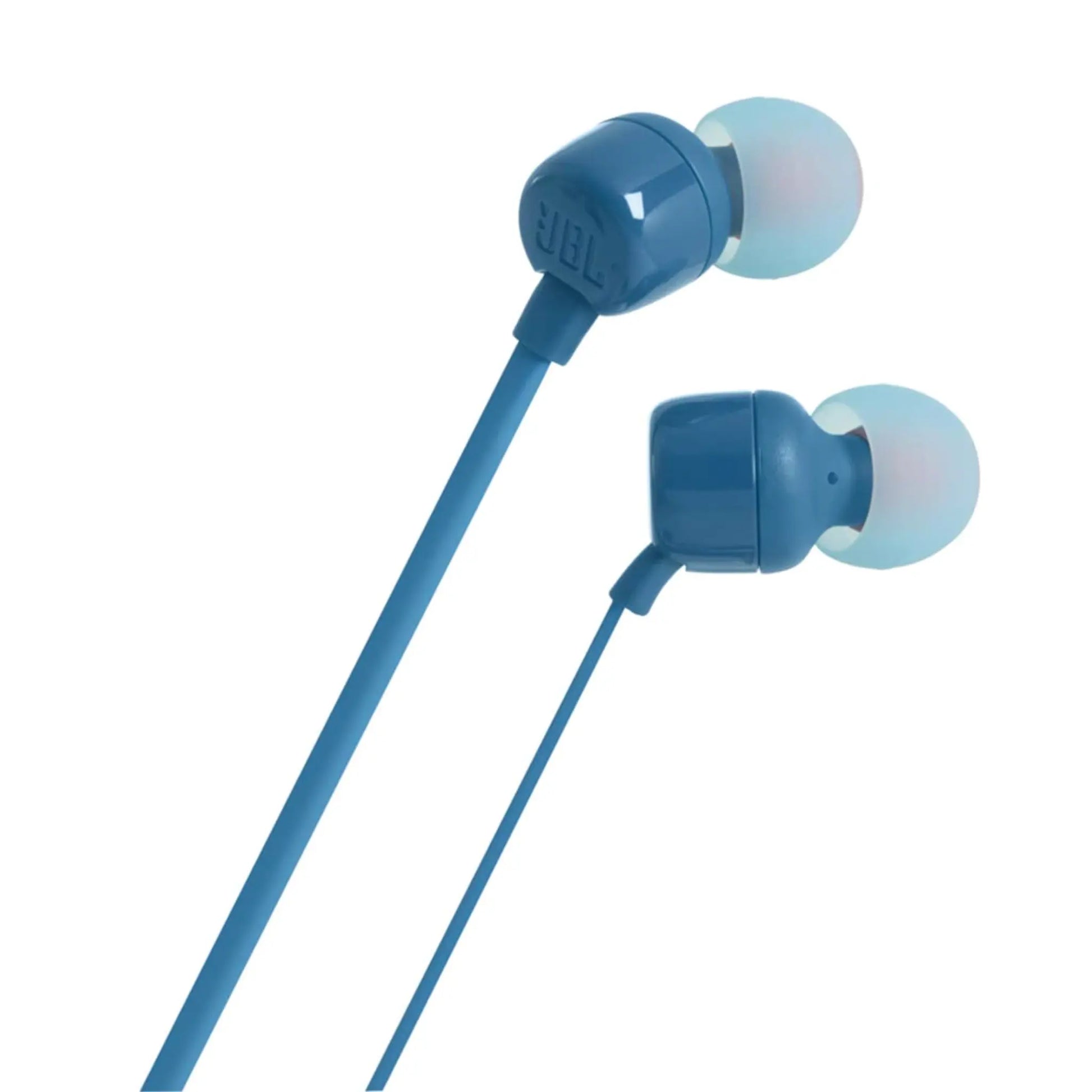 Das Bild zeigt die JBL Tune 110 In-Ear-Kopfhörer in Blau aus der Schrägansicht.