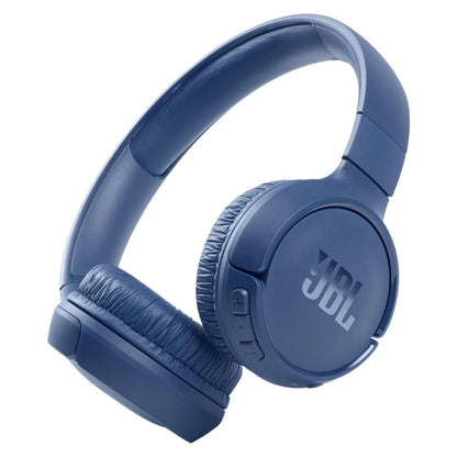 JBL Tune 510BT Bluetooth Kopfhörer in Blau für kabellosen Sound und bequemes Tragen.