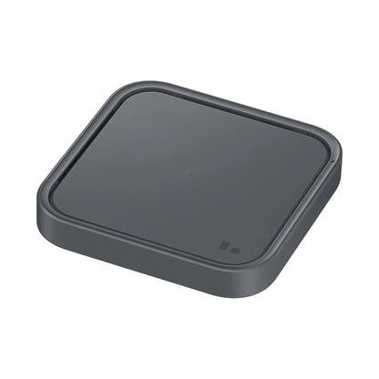 Das Bild zeigt das Samsung EP-P2400T Wireless Charger Pad in Schwarz aus der Seitenansicht.