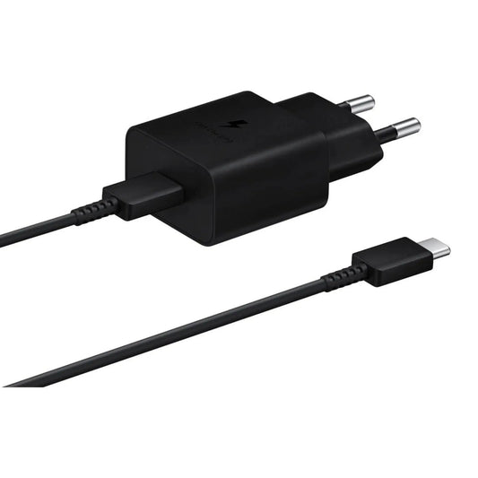 Das Bild zeigt das Samsung EP-T1510 Ladegerät mit 15 W inklusive USB-C-Ladekabel in Schwarz.