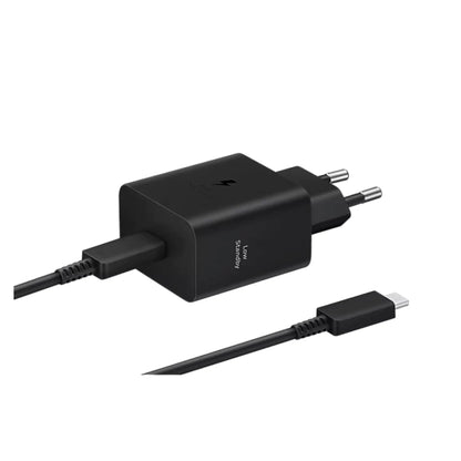 Das Bild zeigt das Samsung EP-T4511N Ladegerät 45W inkl. Ladekabel USB-C in Schwarz. 