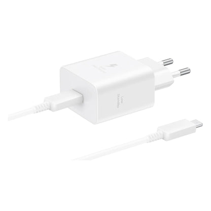 Das Bild zeigt das Samsung EP-T4511N Ladegerät 45W inkl. Ladekabel USB-C in Weiß. 