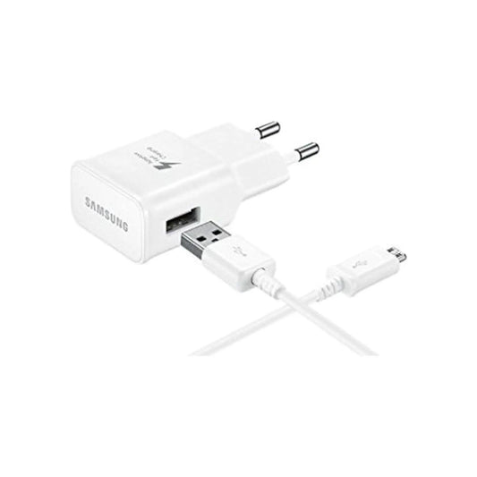 Das Bild zeigt das Samsung EP-TA20 Ladegerät mit 15 W inklusive Micro-USB-Ladekabel in Weiß.