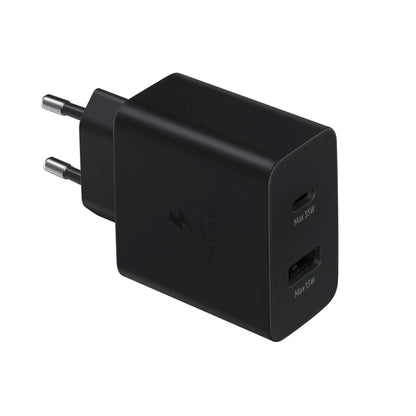 Das Bild zeigt das Samsung EP-TA220 Ladegerät mit 35 W in Schwarz.