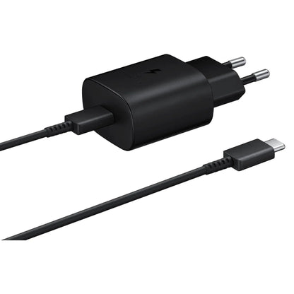 Das Bild zeigt das Samsung EP‑TA800 Ladegerät mit 25 W in Schwarz inklusive USB-C Ladekabel.