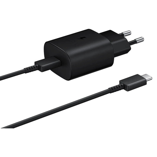 Das Bild zeigt das Samsung EP‑TA800 Ladegerät mit 25 W in Schwarz inklusive USB-C Ladekabel.