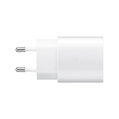 Das Bild zeigt das Samsung EP‑TA800 Ladegerät mit 25 W in Weiß aus der Frontansicht.