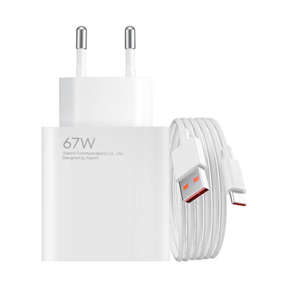 Das Bild zeigt das Xiaomi MDY-12 Ladegerät 67W inkl. Ladekabel USB-C in Weiß aus der Detailansicht. 